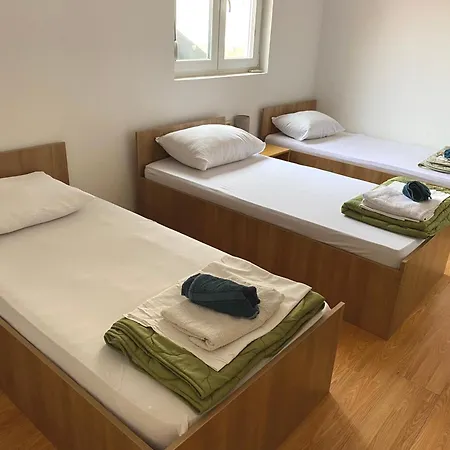 Zemo Guest house 3*