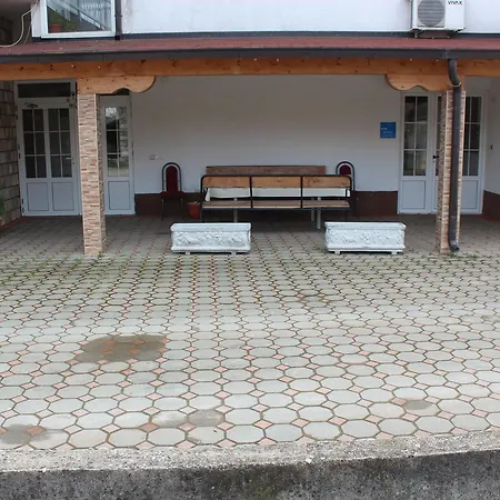 Zemo Guest house 3*